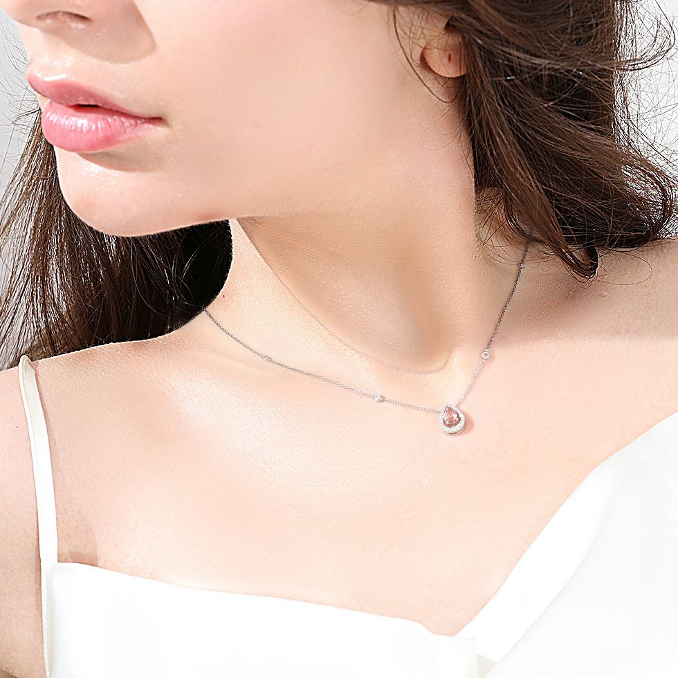 20代・30代・40代におすすめの人気ダイヤモンドネックレスは、エシカル・サステナブルなラボダイヤを使った幸せのピンクダイヤジュエラーĀLAYA/ALAYAのHappyTear